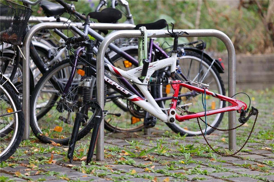 Deutlich rückläufig waren etwa Fahrraddiebstähle in Sachsen-Anhalt. (Symbolbild)Jan Woitas/dpa