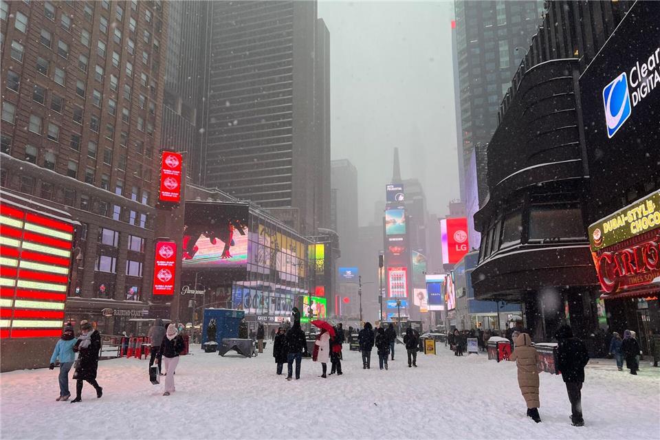 Deutlich weniger los - der Times Square.Christina Horsten/dpa
