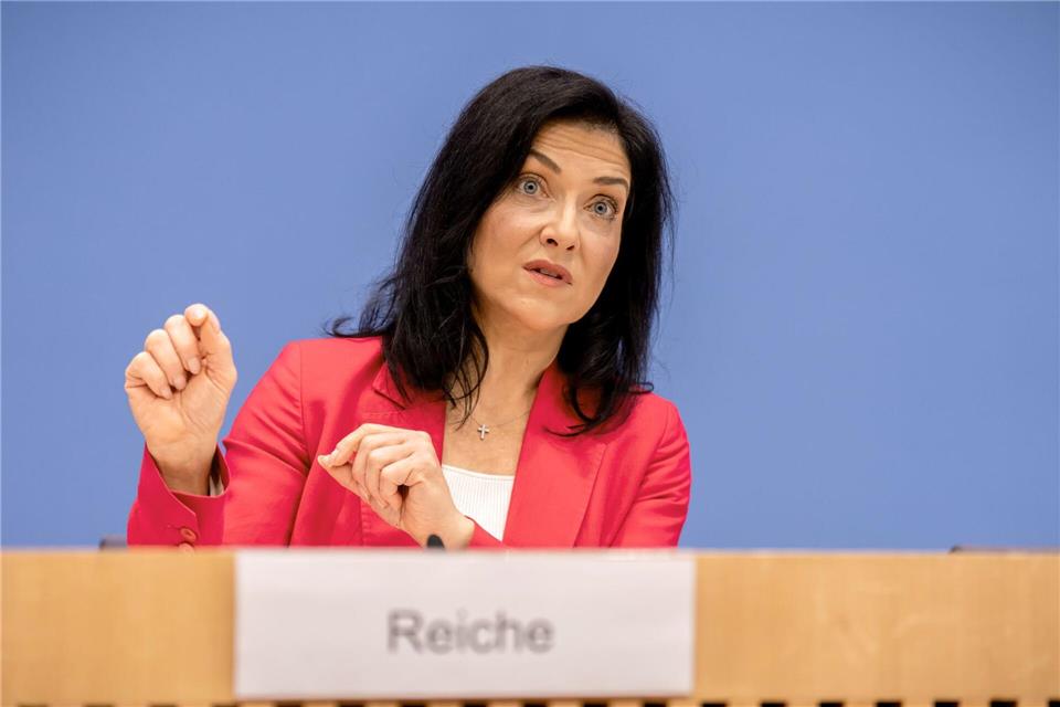 „Deutschland droht zurückzufallen“, warnt Wirtschaftsministerin Katherina Reiche.Michael Kappeler/dpa