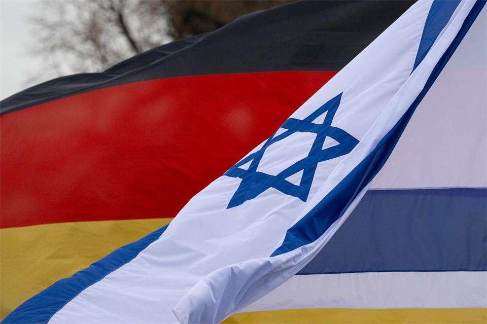 Deutschland hält seine Rüstungsexporte an Israel für vereinbar mit internationalem Recht (Archivbild).Robert Michael/dpa