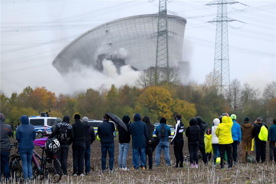 Deutschland ist aus der Kernenergie 2023 ausgestiegen. Die CSU will die Technologie nun aber wieder ins Land zurückholen - mit modernen Mini-Atommeilern. (Symbolbild)Sven Hoppe/dpa