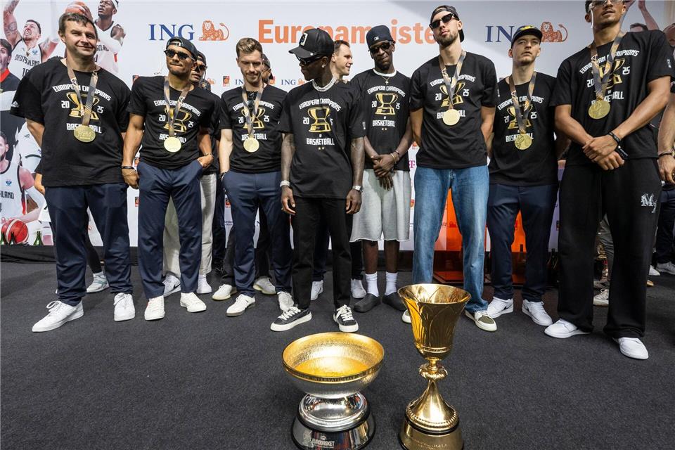 Deutschlands Basketballer haben bei der EM begeistert. (Archivbild)Boris Roessler/dpa