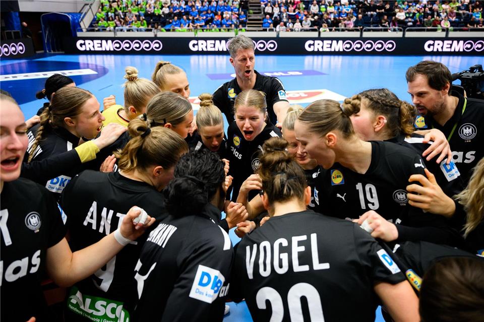 Deutschlands Handballerinnen sind mit einem glanzlosen Sieg ins EM-Jahr gestartet. Marco Wolf/dpa