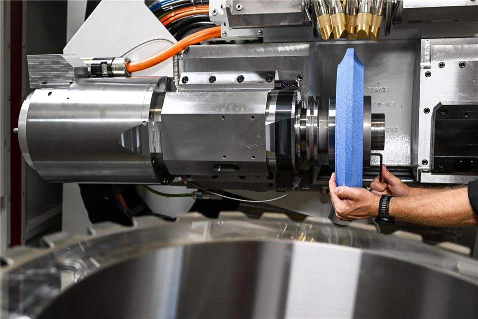 Deutschlands Maschinen- und Anlagenbauern hoffen auf ein Ende der Flaute. (Symbolbild)Jens Kalaene/dpa