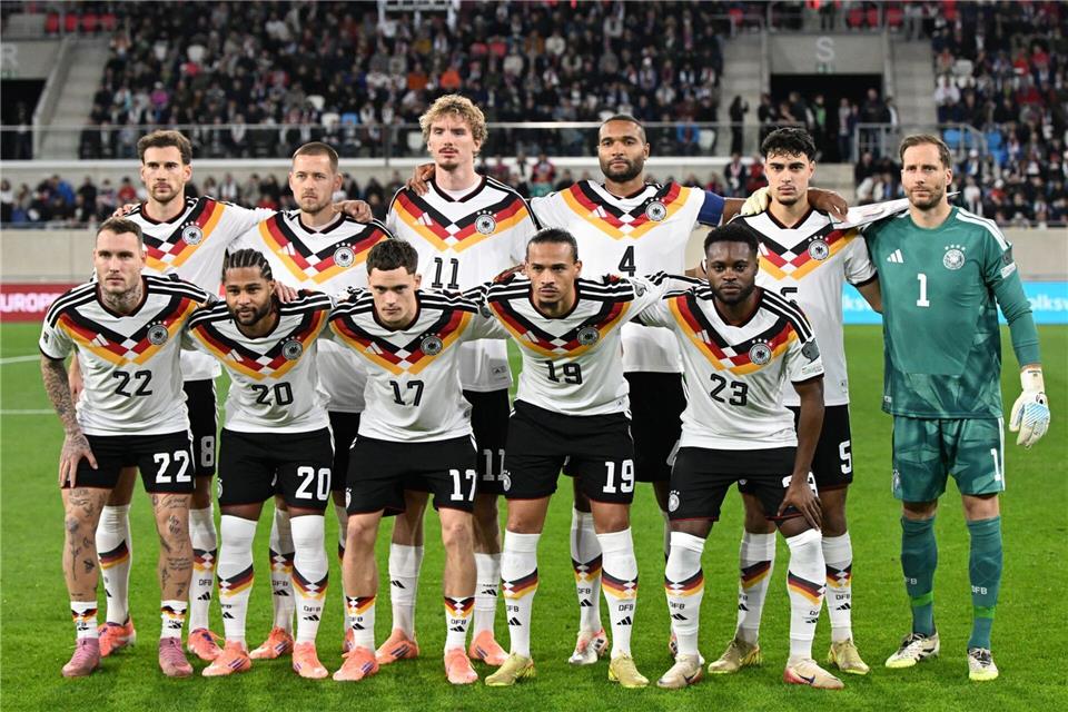 Deutschlands Nationalteam beim Gruppenfoto.Federico Gambarini/dpa