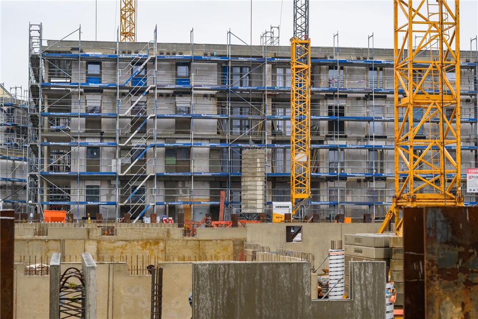 Deutschlands Wirtschaft schwächelt, das betrifft auch die Baubranche.Patrick Pleul/dpa