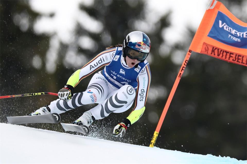 Deutschlands derzeit beste Skirennfahrerin: Emma Aicher. (Archivbild)Gabriele Facciotti/AP/dpa