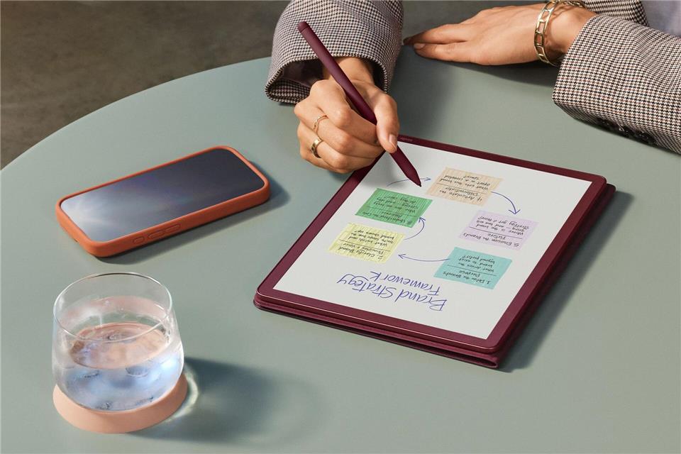 Dezente Farbdarstellung: Der neue Kindl Scribe Colorsoft von Amazon.Amazon/dpa-tmn