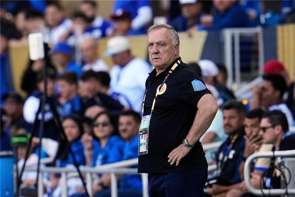 Dick Advocaat betreut Curaçao bei der WM.Godofredo A. Vasquez/AP/dpa