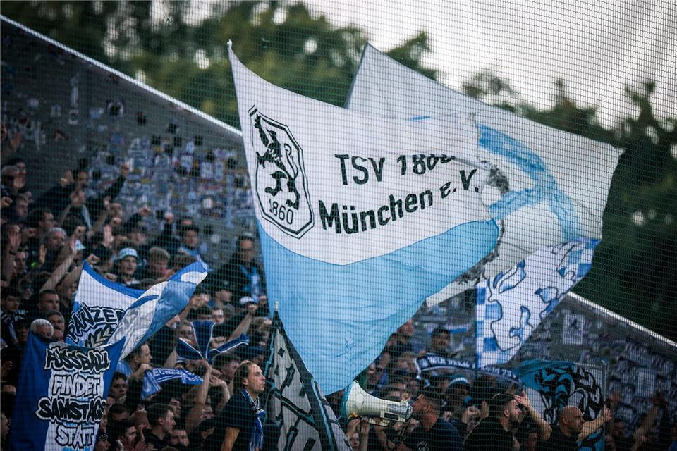 Die 1860-Fans konnten gegen Havelse ganz spät jubeln. (Archivfoto)Christoph Reichwein/dpa