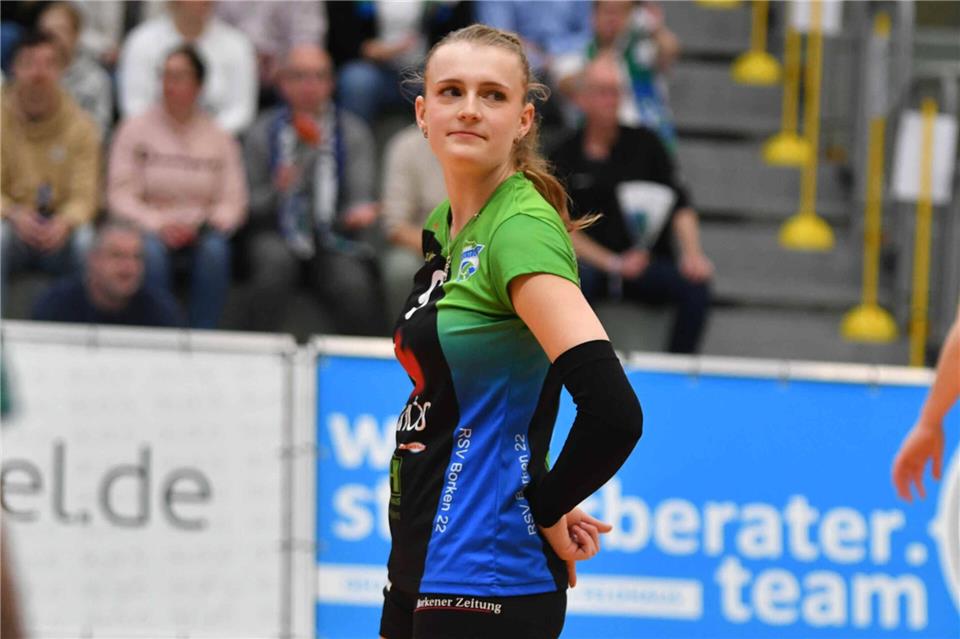 Die 20-jährige Hannah Rudde spielt seit ihrem sechsten Lebensjahr Volleyball in Borken, seit 2023 bei den Skurios Volleys.