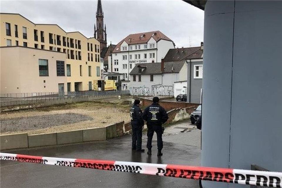 Die 37-jährige Frau wurde nach früheren Polizeiangaben in einem Offenburger Hinterhof getötet. (Archivbild)Christian B�hmer/dpa