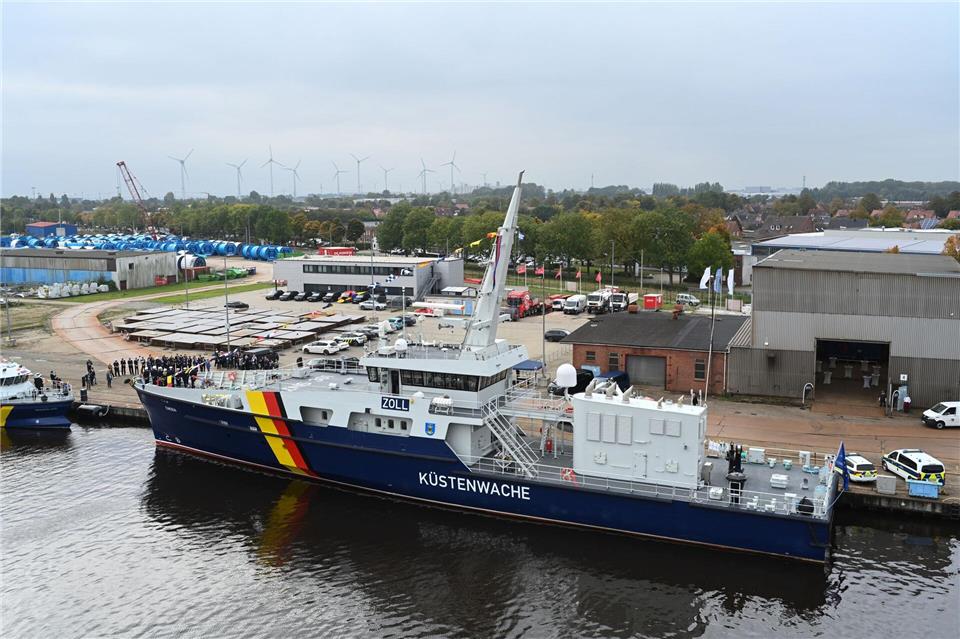 Die 55 Meter lange „Emden“ ersetzt ein 1988 in Dienst gestelltes namensgleiches Einsatzschiff. Lars Penning/dpa