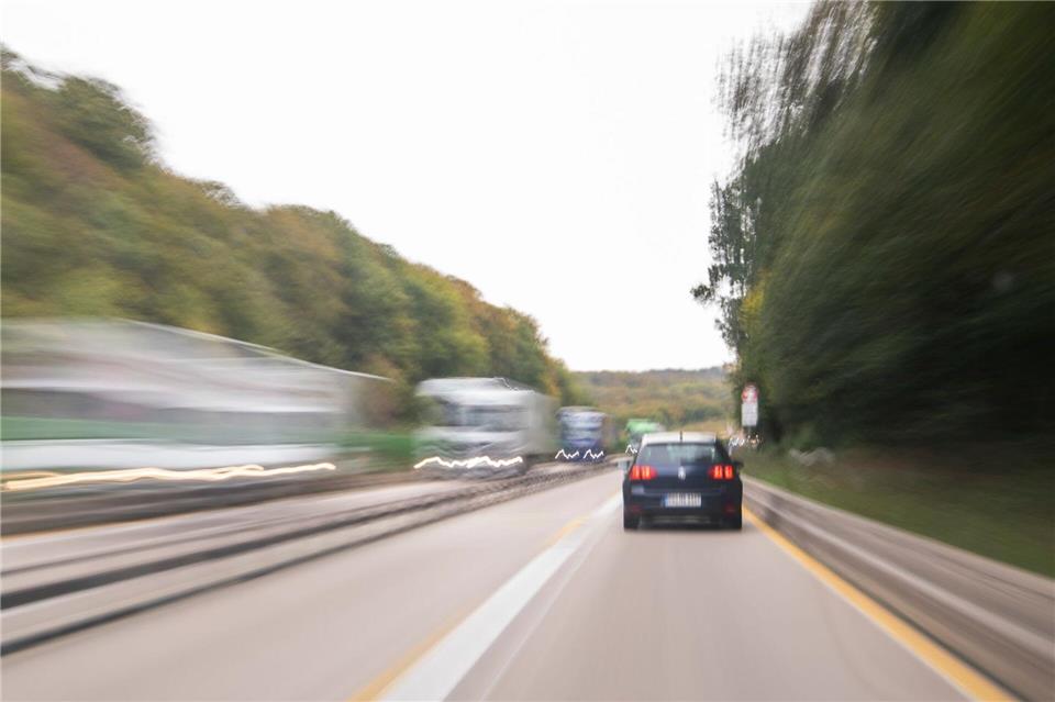 Die A9 war nach dem folgenreichem Unfall stundenlang gesperrt. (Symbolbild)Julian Stratenschulte/dpa