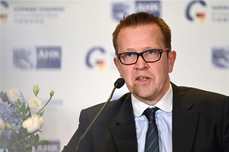 Die AHK in China sieht zunehmend Kooperationsbereitschaft deutscher Firmen mit Chinesen. Johannes Neudecker/dpa