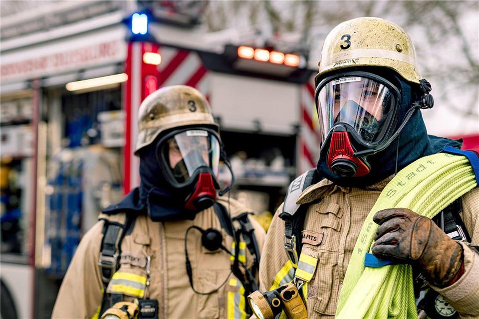 Die ARD-Erfolgsserie „Feuer und Flamme“ über den Alltag von Feuerwehrleuten kommt für eine weitere Staffel nach Heidelberg. (Handout)Sebastian Drolshagen/WDR/dpa