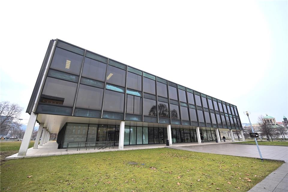 Die Abgeordneten im Stuttgarter Parlament vertreten die gut elf Millionen Baden-Württembergerinnen und Baden-Württemberger und beschließen Gesetze.Bernd Weißbrod/dpa