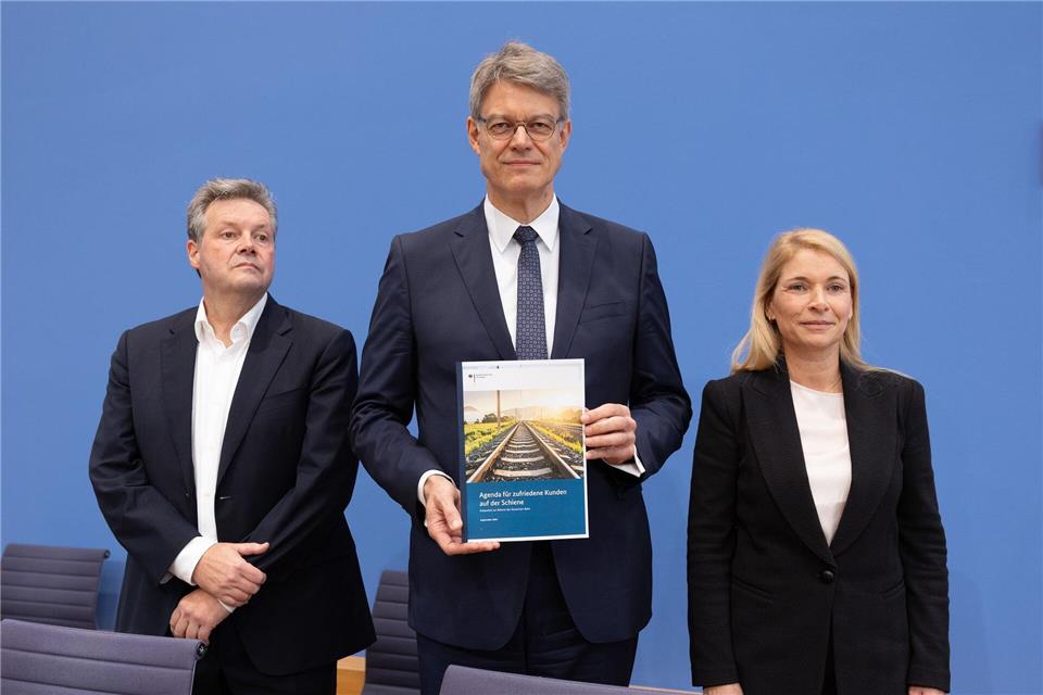 Die Absage Rompfs ist eine Niederlage für den Verkehrsminister, der sich nun nach einer neuen Spitze für die InfraGo umschauen muss. (Archivbild)Andreas Gora/dpa