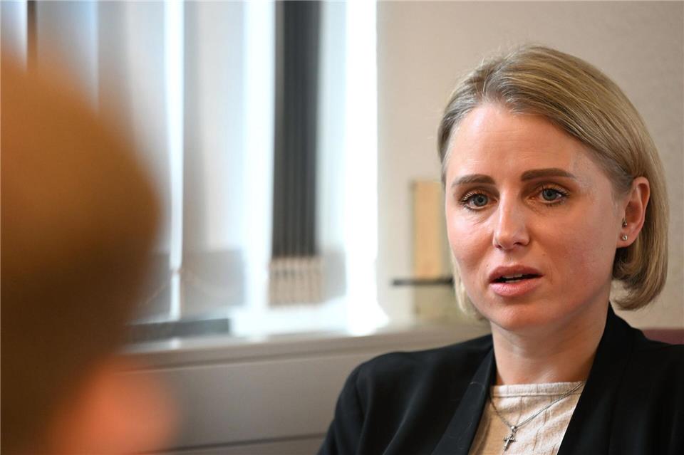 Die AfD-Abgeordnete Behrendt machte Schlagzeilen, als der Landtag im November ihre Immunität aufhob. Wegen mutmaßlich hetzerischer Internet-Posts bereitet die Staatsanwaltschaft Göttingen eine Anklage gegen sie vor. (Archivbild)-/dpa