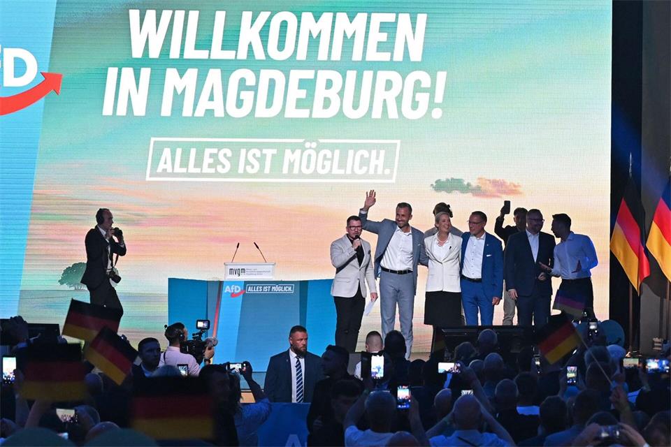 Die AfD hat den Abschluss ihres Landtagswahlkampfs in Magdeburg gefeiert.Michael Brandt/dpa