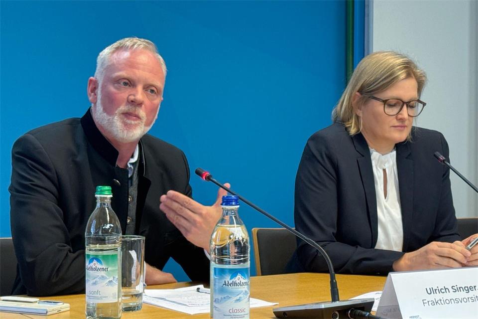 Die AfD will auch im Freistaat regieren - und nicht erst irgendwann.Christoph Trost/dpa