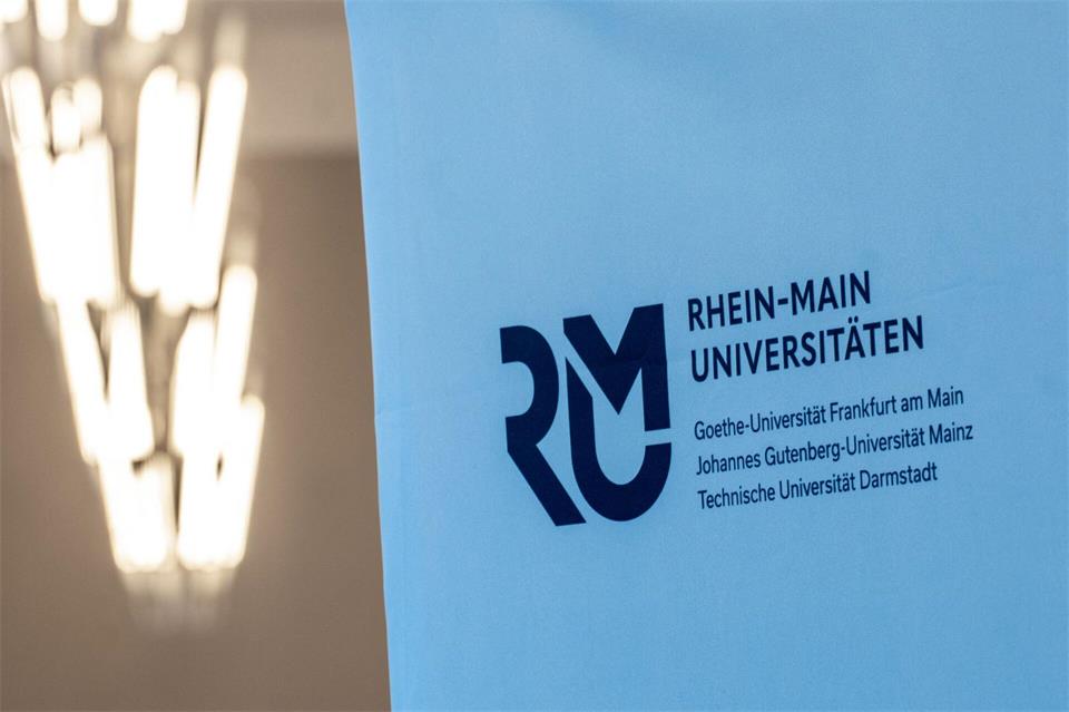 Die Allianz der Rhein-Main-Universitäten (RMU) besteht aus der Technischen Universität Darmstadt, der Goethe-Universität Frankfurt am Main und der Johannes Gutenberg-Universität Mainz.Andreas Arnold/dpa