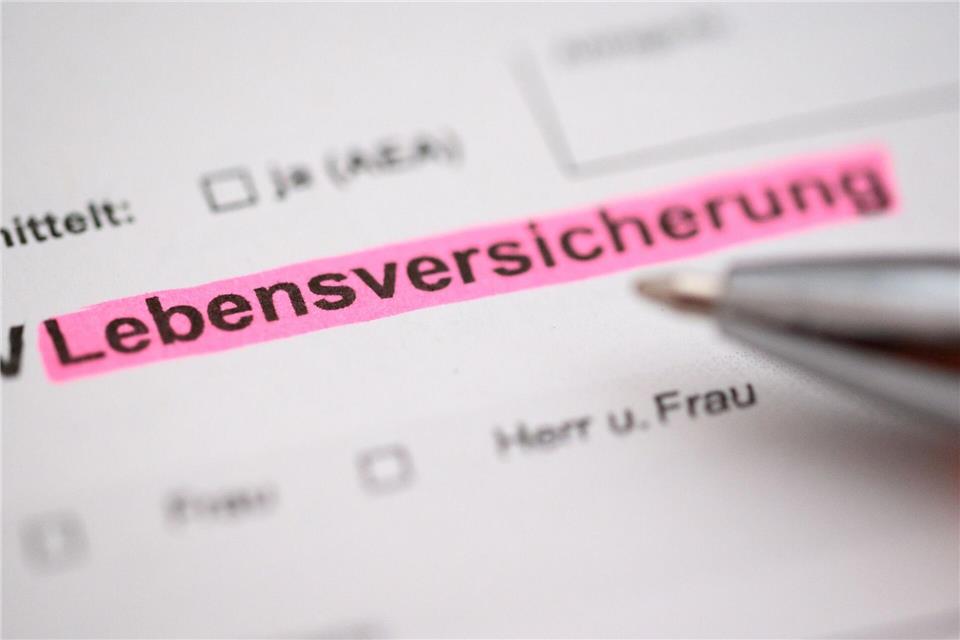 Die Allianz hält Verzinsung von Lebensversicherungen stabil. (Symbolbild)Jonas Walzberg/dpa