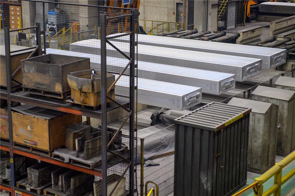 Die Aluminiumhersteller bleiben im Krisenmodus. Klaus-Dietmar Gabbert/dpa