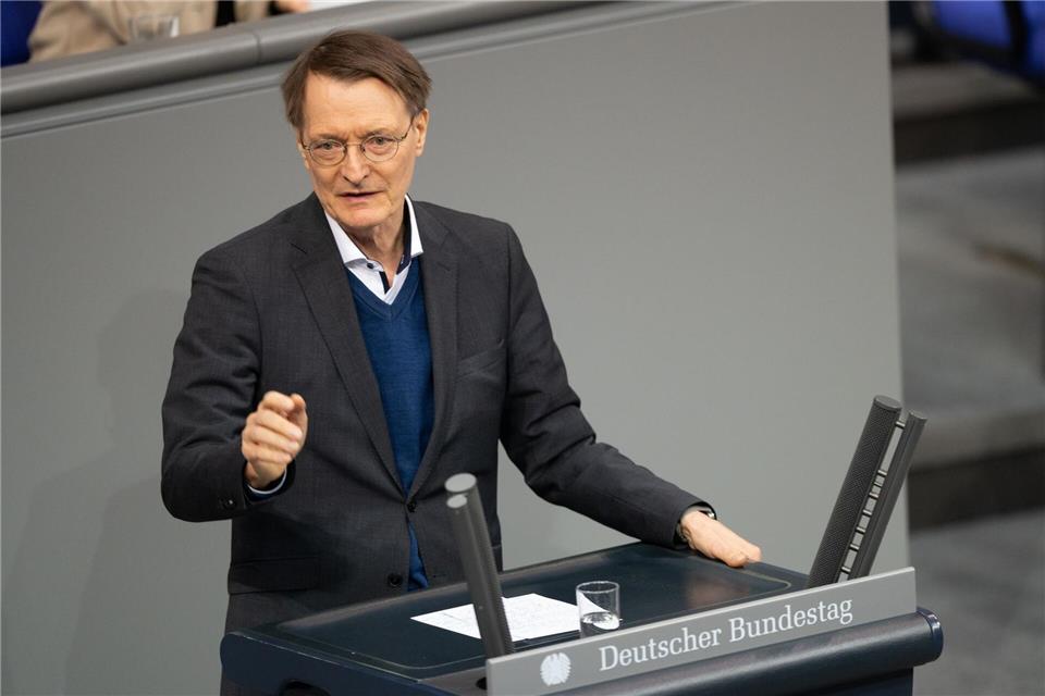 Die Anfangsbuchstaben und das Amt verbinden Lauterbach und Laumann. (Archivbild)Markus Lenhardt/dpa