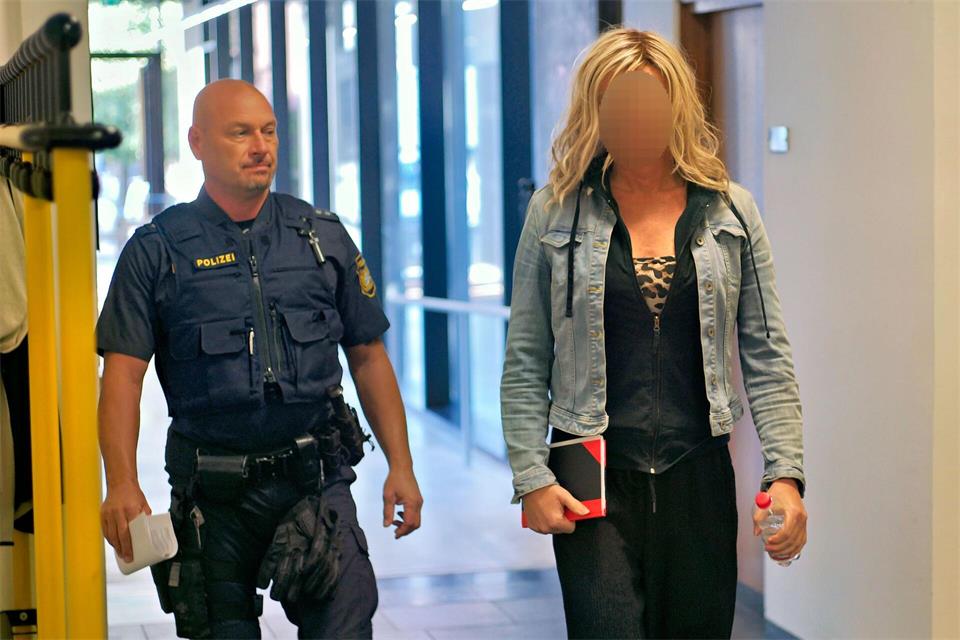 Die Angeklagte hat die Vergewaltigung zugegeben.Uwe Lein/dpa