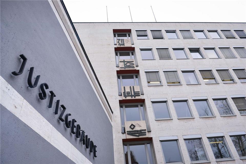 Die Angeklagten hatten die Vorwürfe weitgehend eingeräumt. (Symbolbild)David-Wolfgang Ebener/dpa