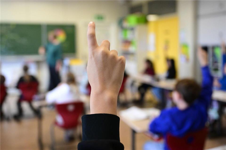 Die Anmeldezahlen für die 5. Klassen in Hamburg sind erneut gestiegen. (Archivbild)Bernd Weißbrod/dpa
