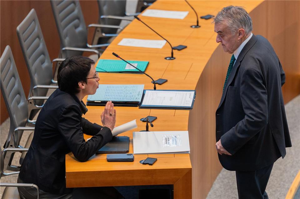 Die Ansage der CDU: „Nicht wegschauen, sondern handeln.“Rolf Vennenbernd/dpa