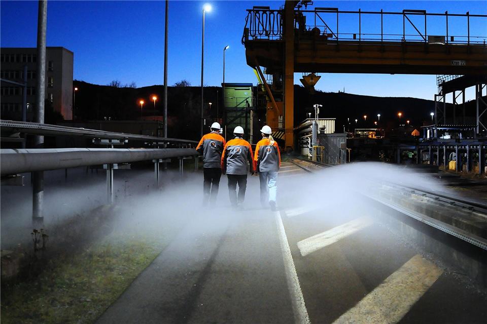 Die Arbeit im Werk im Harz wird von der Weltpolitik und Entscheidungen in Brüssel und Berlin stark beeinflusst. Simon Kremer/dpa