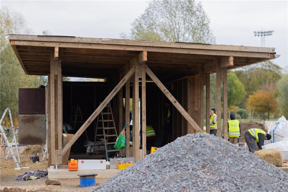 Die Arbeiten für die Landesgartenschau 2026 in Neuss laufen auf Hochtouren. Rolf Vennenbernd/dpa