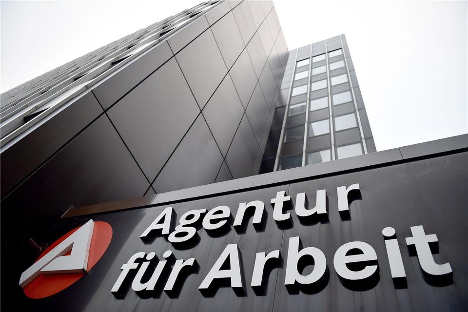 Die Arbeitslosenquote in NRW war im Januar etwas höher als zum Jahresende.Caroline SeidSeidel-Dißmannel/dpa
