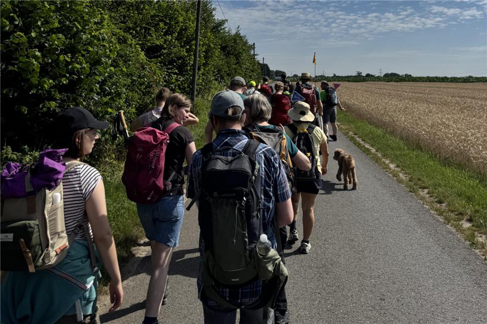 Die Arche Deutschland organisierte wieder ein Wanderung. In diesem Jahr ging es von Borken aus in Richtung Tecklenburg. Am 10. Juli will die Gruppe dort ankommen.