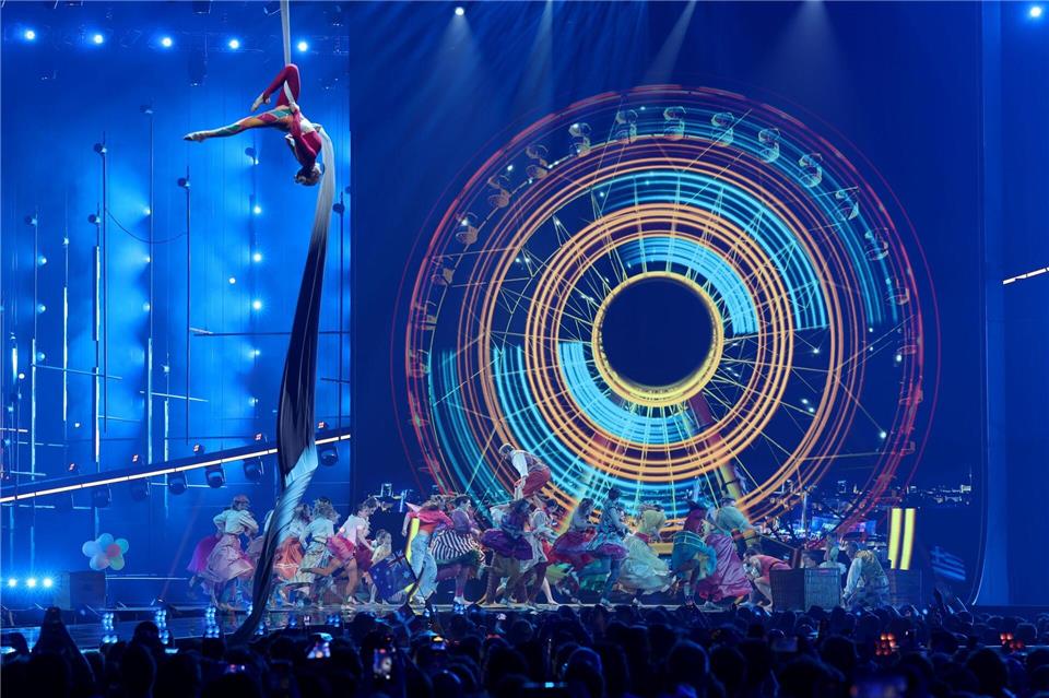 Die Artistengruppe Zurcaroh beim ersten Halbfinale des 70. Eurovision Song Contest (ESC).Jens Büttner/dpa