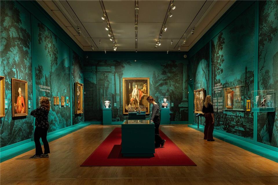 Die Ausstellung „The Grand Tour“ im Mauritshuis zeigt derzeit in einer Sonderausstellung Spitzenstücke aus den Kunstsammlungen von drei britischen Landhäusern, darunter auch das Portrait von Thomas William Coke (M).Mauritshuis/dpa-tmn