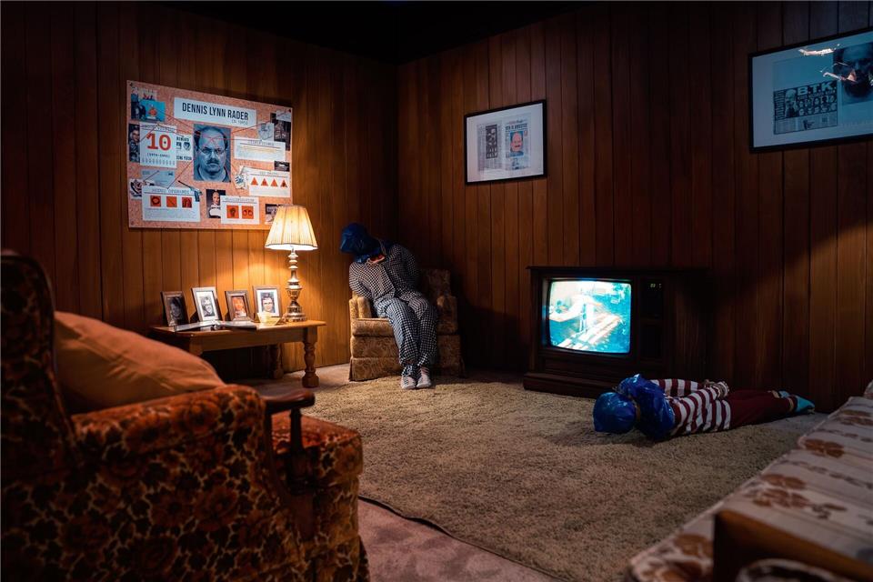 Die Ausstellung darf erst ab 16 Jahren besucht werden. (Handout)Linus Harwig/-/dpa