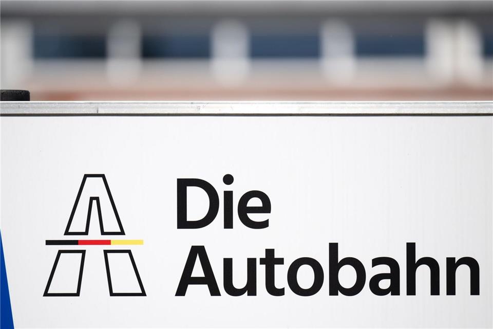 Die Autobahn 3 in Mittelfranken wird auf sechs Fahrspuren ausgebaut. (Symbolbild)Hendrik Schmidt/dpa