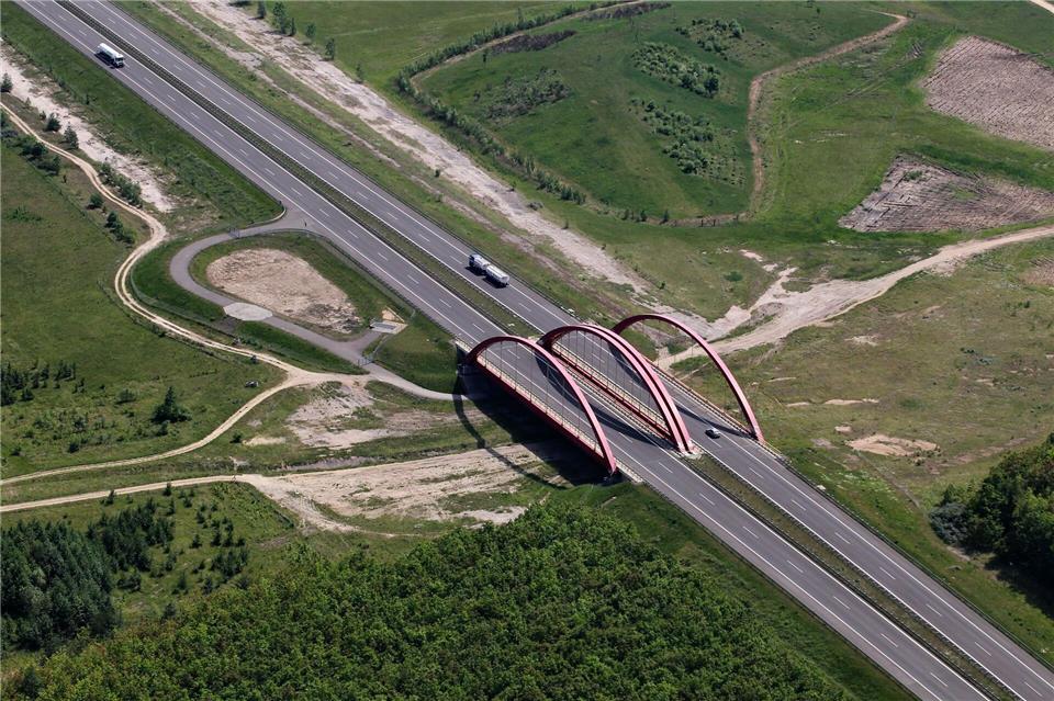 Die Autobahn A38 wird saniert. (Symbolbild)picture alliance / ZB
