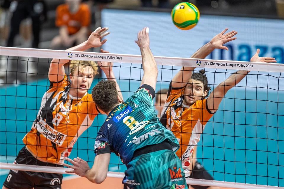Die BR Volleys unterlagen dem italienischen Topteam aus Perugia deutlich. (Archivbild) Andreas Gora/dpa