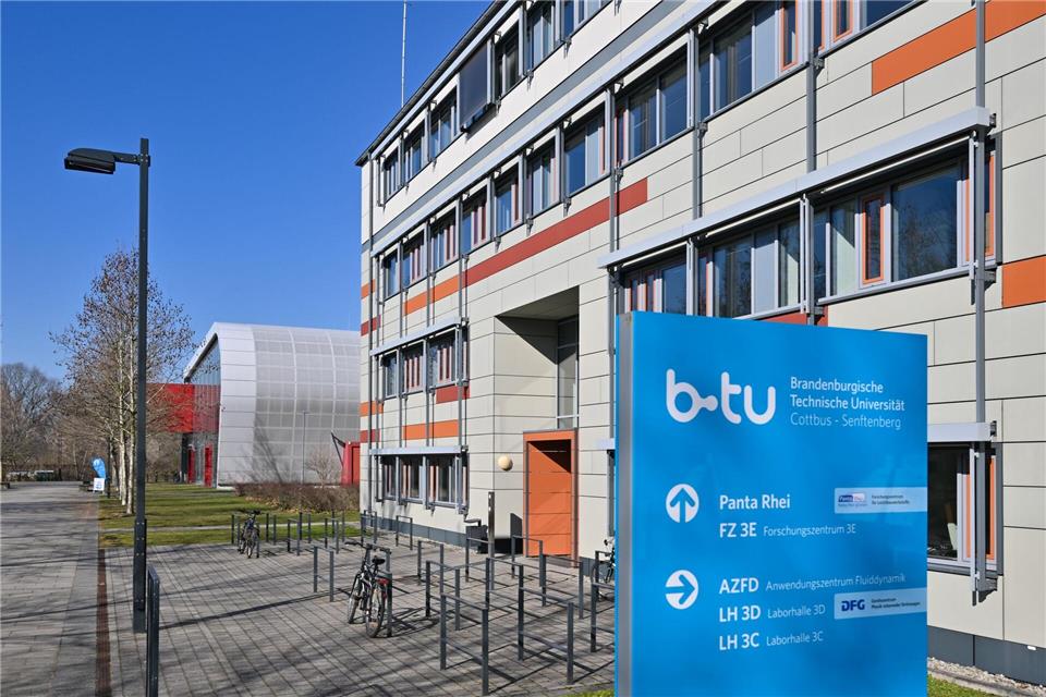 Die BTU Cottbus-Senftenberg hat eine Monitoringstelle gegen Rechtsextremismus und Diskriminierung eingerichtet. (Archivbild) Patrick Pleul/dpa