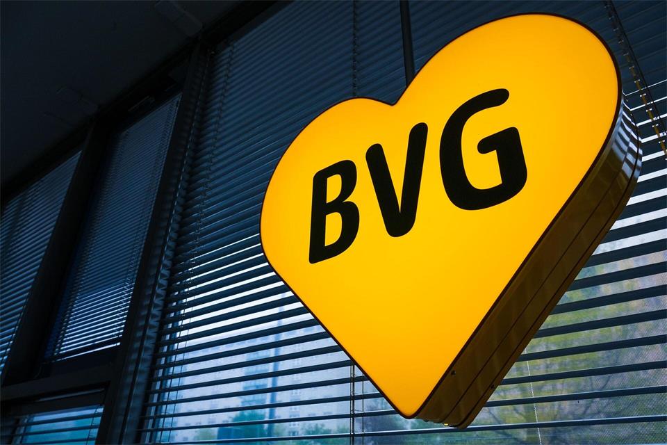 Die BVG startet eine neue Werbekampagne. (Archivbild)Soeren Stache/dpa