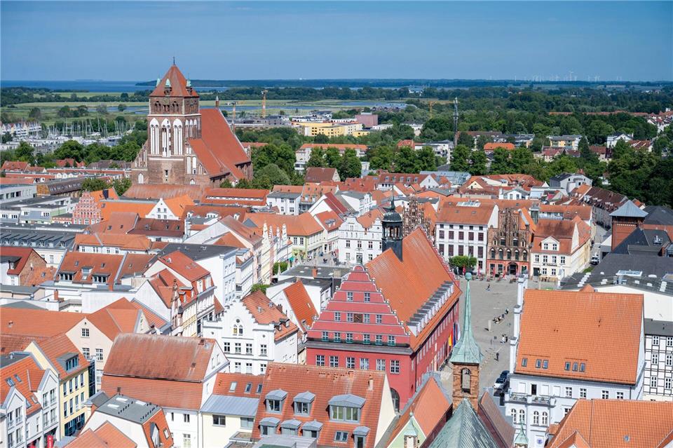 Die Backsteingotik prägt das Stadtbild von Greifswald bis heute.Stefan Sauer/dpa