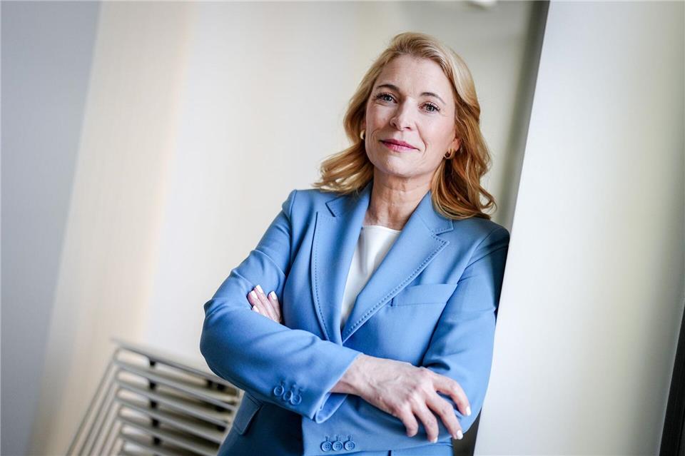 Die Bahnchefin wirbt um Geduld für die grundlegende Sanierung der Schiene. (Archivbild) Kay Nietfeld/dpa