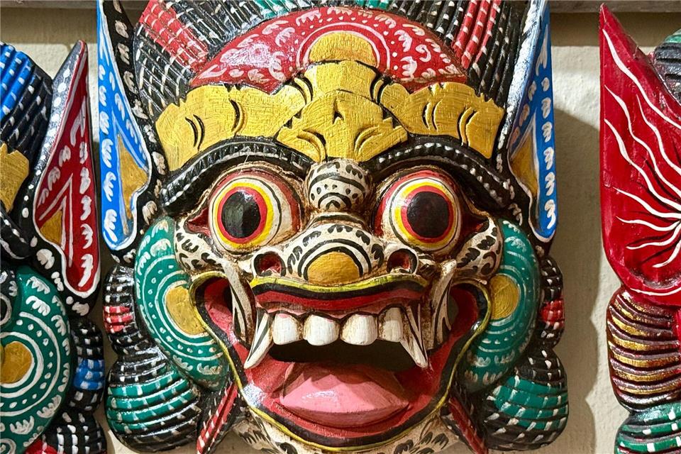 Die Balinesen haben einen einzigartigen Glauben, geprägt vom mythologischen Wesen und dem Gleichgewicht zwischen Gut und Böse.Carola Frentzen/dpa