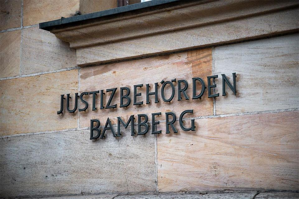 Die Bamberger Justiz beschäftigt ein Fall einer verschwundenen Frau. (Symbolbild)Daniel Vogl/dpa