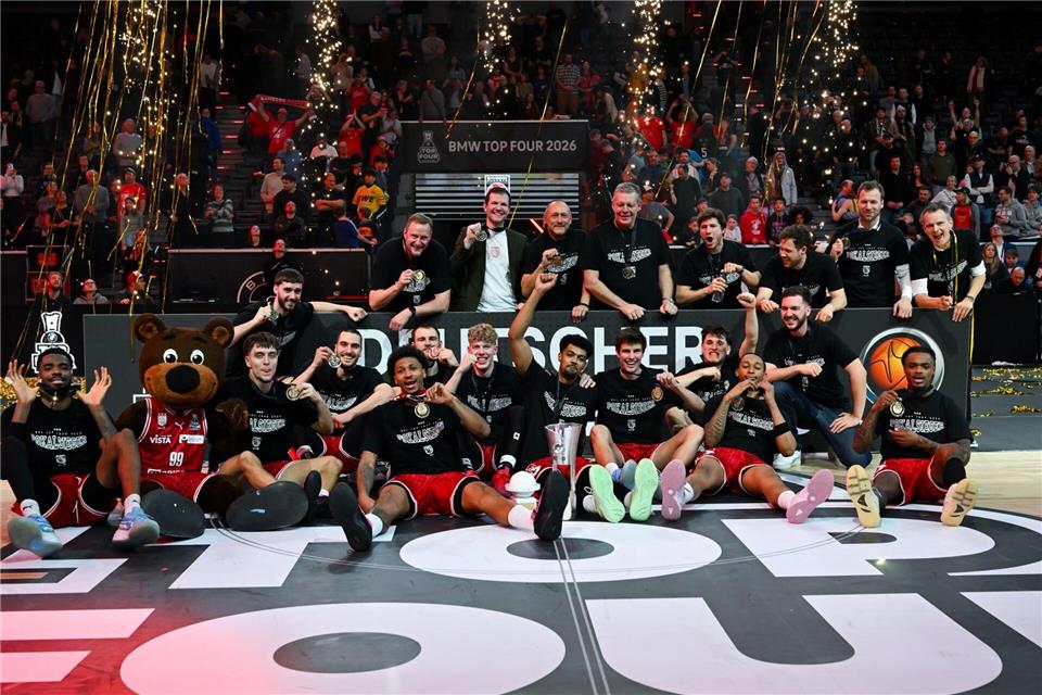 Die Bamberger bejubeln ausgelassen ihren Coup.Sven Hoppe/dpa